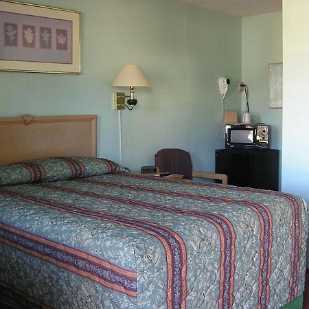 Many American Inn Motel מראה חיצוני תמונה