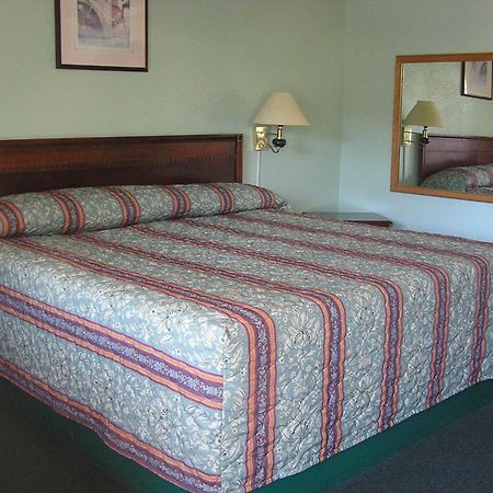 Many American Inn Motel מראה חיצוני תמונה