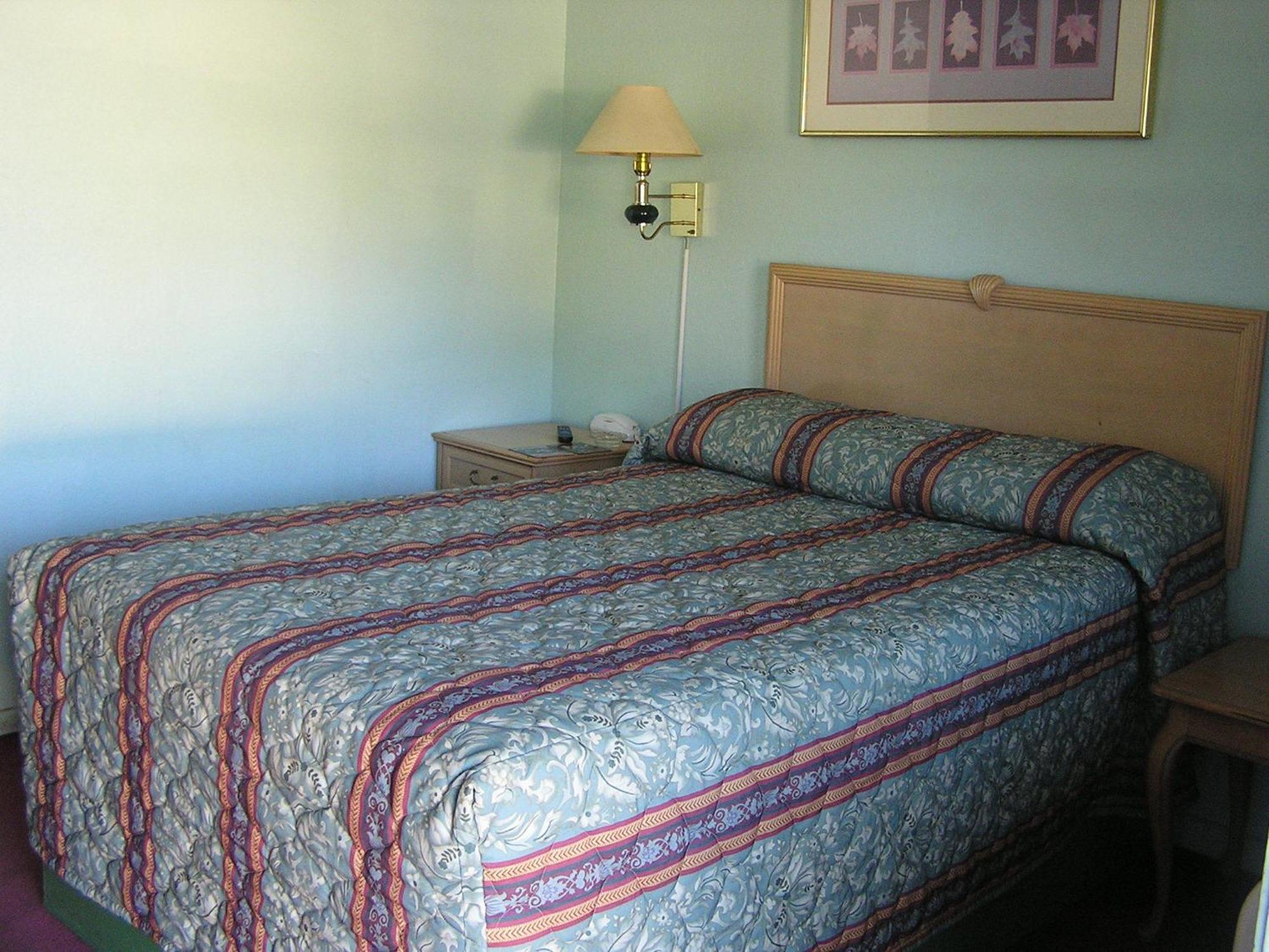 Many American Inn Motel מראה חיצוני תמונה